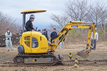 小型車両系建設機械(整地等3t未満)の運転の業務