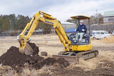 小型車両系建設機械(整地等3t未満)の運転の業務